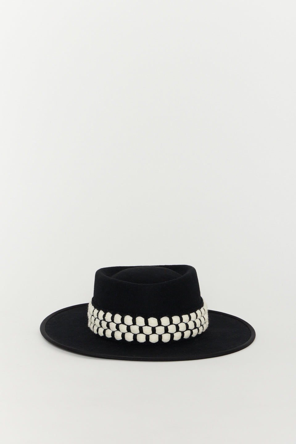 Black felt wide-brim hat with white band – DESTREE