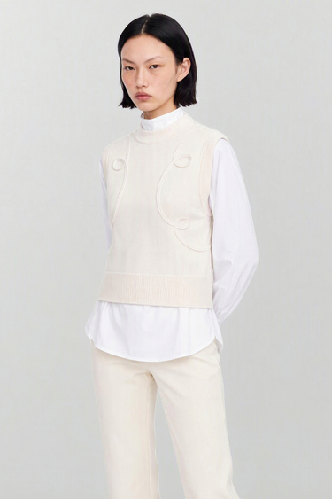 Gilet en maille brodé sans manches – Écru