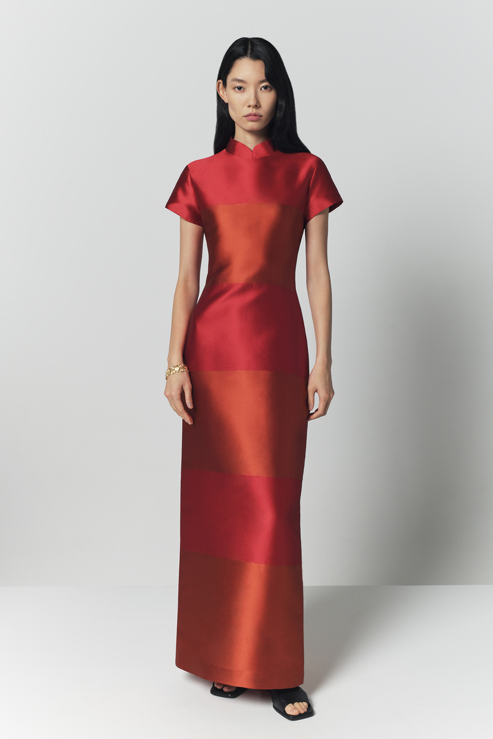 satin summer dress Red and Terracotta Want to make some Helen O’Connor Daisy Dress Size:21.5” Neck /37-38” Sleeve collections:bump-friendly-dresses